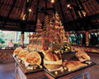 Legian Beach Hotel-05.jpg (58445 バイト)