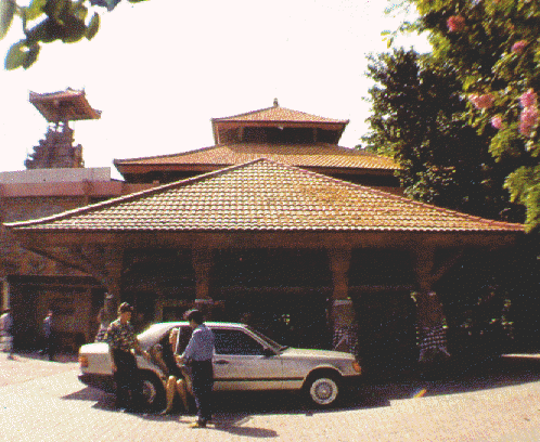 Alit's Beach Bungalows-03.gif (96733 �o�C�g)