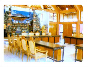 Candi Dasa Beach Hotel -01.jpg (28052 バイト)