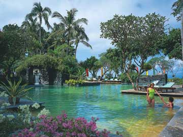bali hyatt pool-05.jpg (20887 �o�C�g)