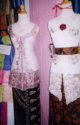kebaya7.jpg (37965 �o�C�g)