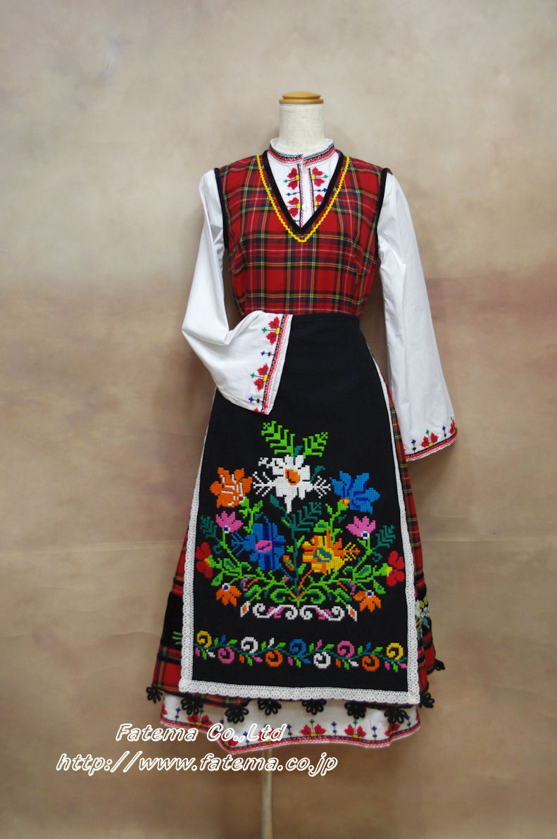 ブルガリア民族衣装 1